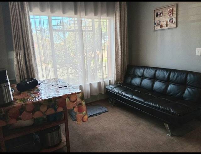 3 BEDROOM HOUSE FOR SALE IN BRACKENHURST